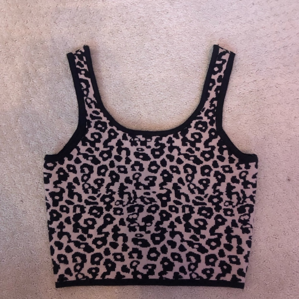 Cropped animal print tank